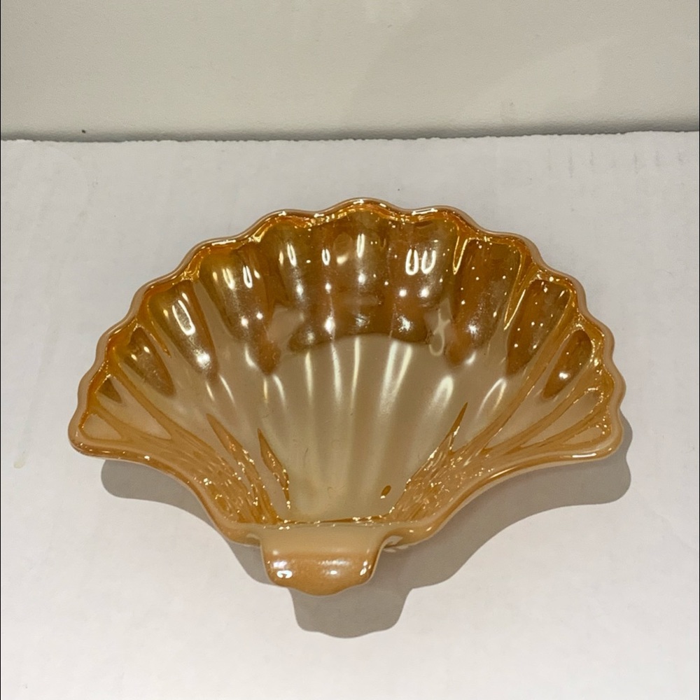Vintage Shell dish